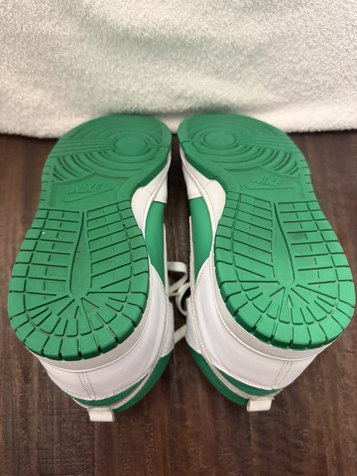 Size 10 – Nike Dunk High White Stadium Green