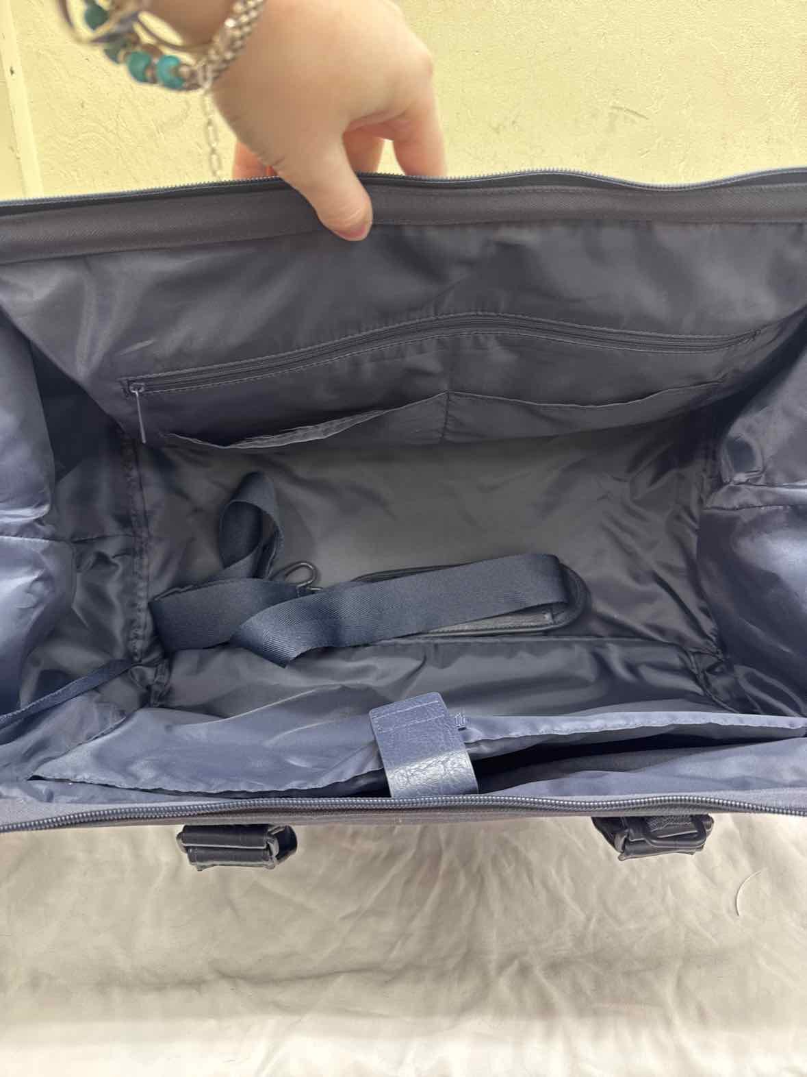 Beis The Weekender Navy Duffle Bag