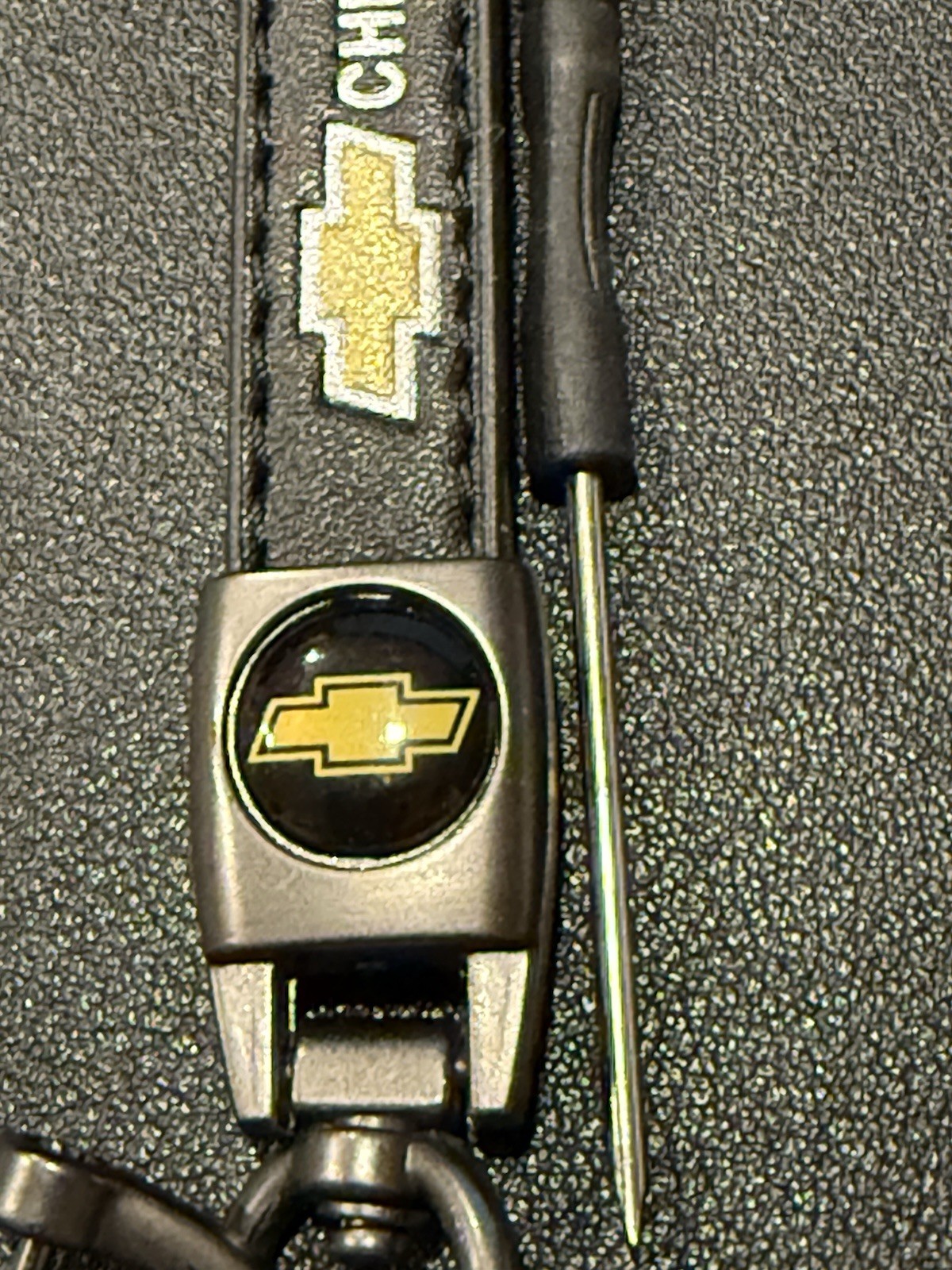 Leather Car Keychain Key Chain Chevrolet Bow Tie Yellow Logo Car Keychain NWT
