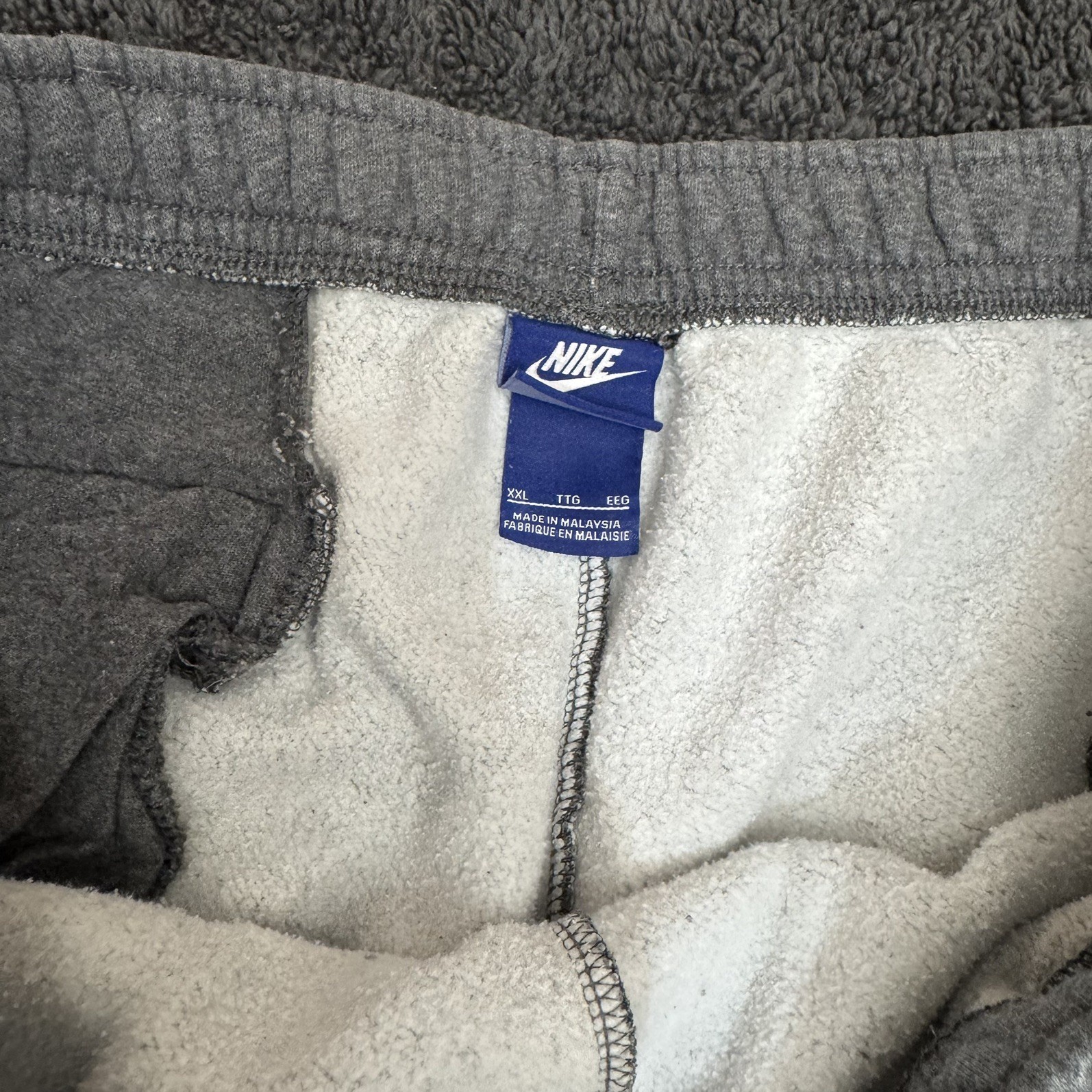 Nike Pants Men’s 2XL Gray Fleece Sweatpants Straight Joggers Classic Logo