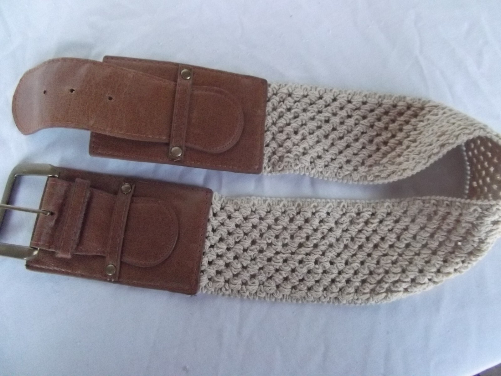 Cinch Belt brn stretch crochet gold tone brass buckle M 3in wide length 30-40in