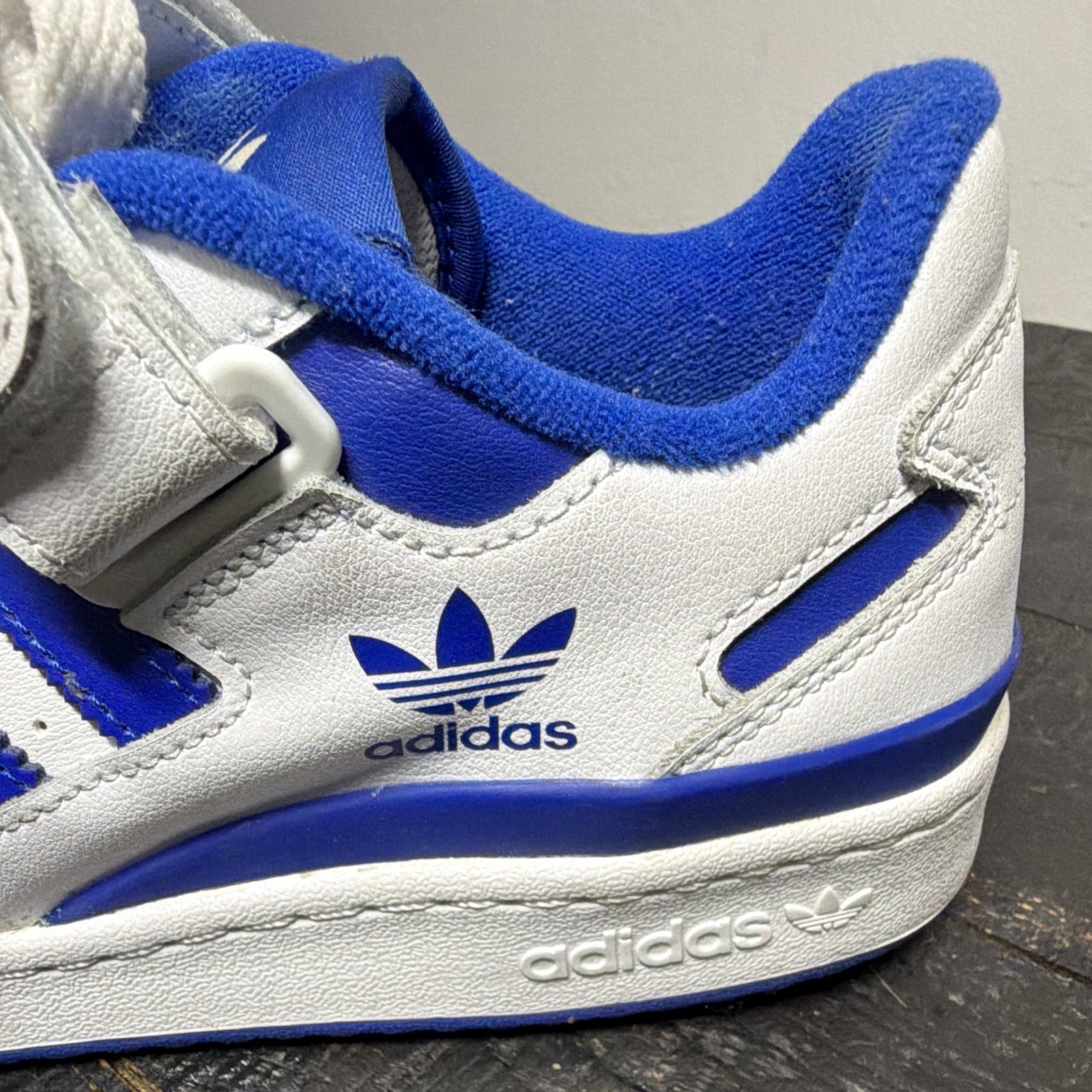 adidas Forum Low White/Royal Blue Men’s Low Top Sneakers Lace Up FY7756