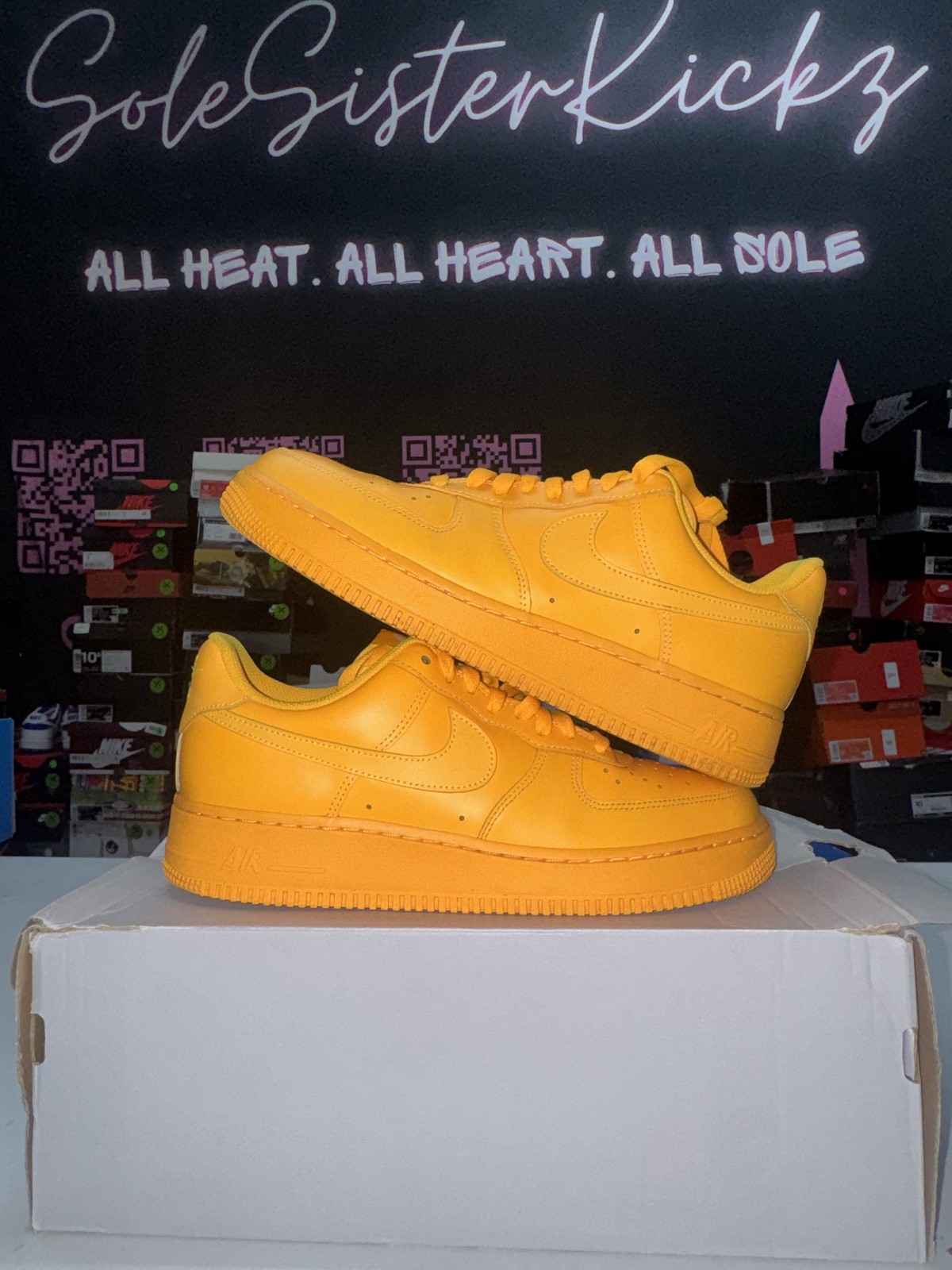 Nike Air Force 1 Low ’07 Laser Orange (Women’s) 9.5M/11W Pre-Owned Original Box