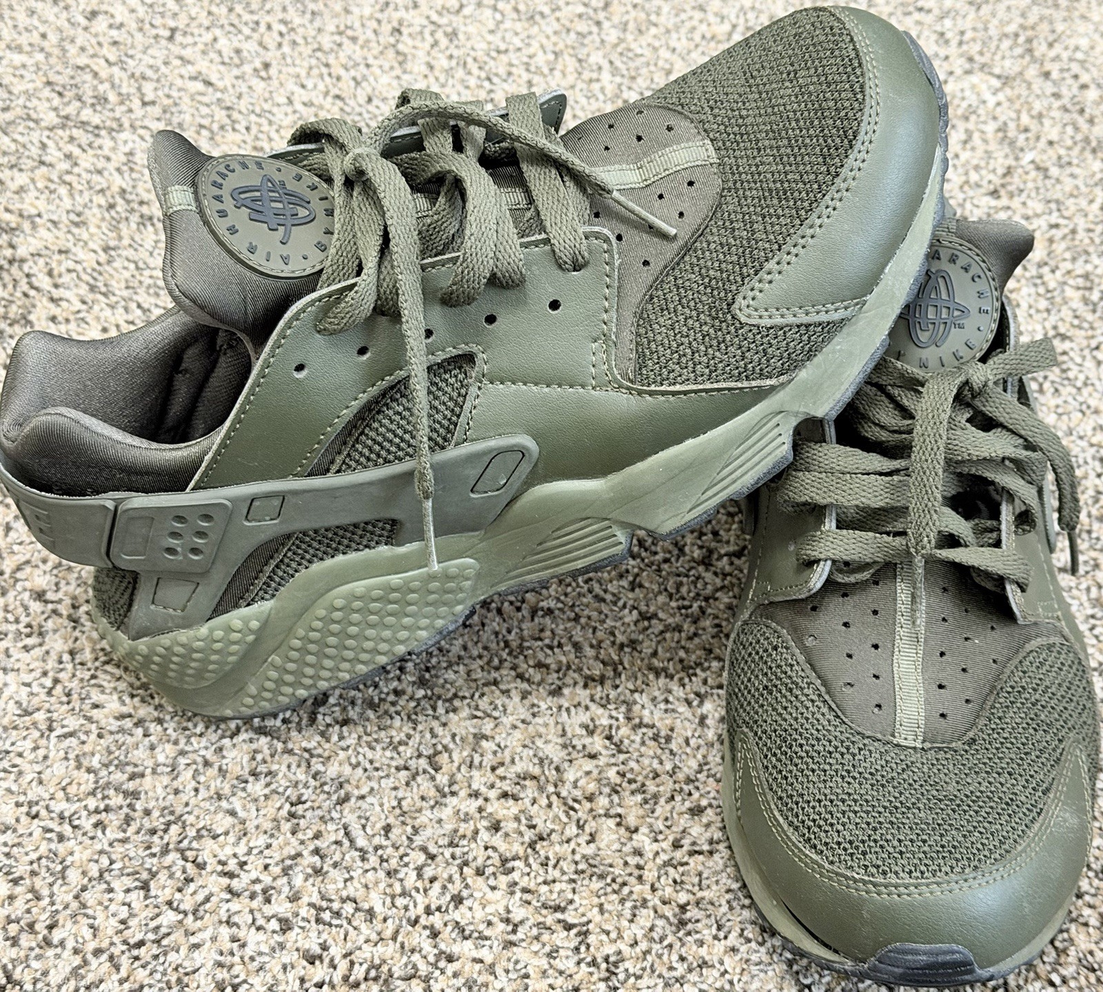 Nike Air Huarache 318429-308 Cargo Khaki Olive Black Men’s Athletic Shoes 10.5