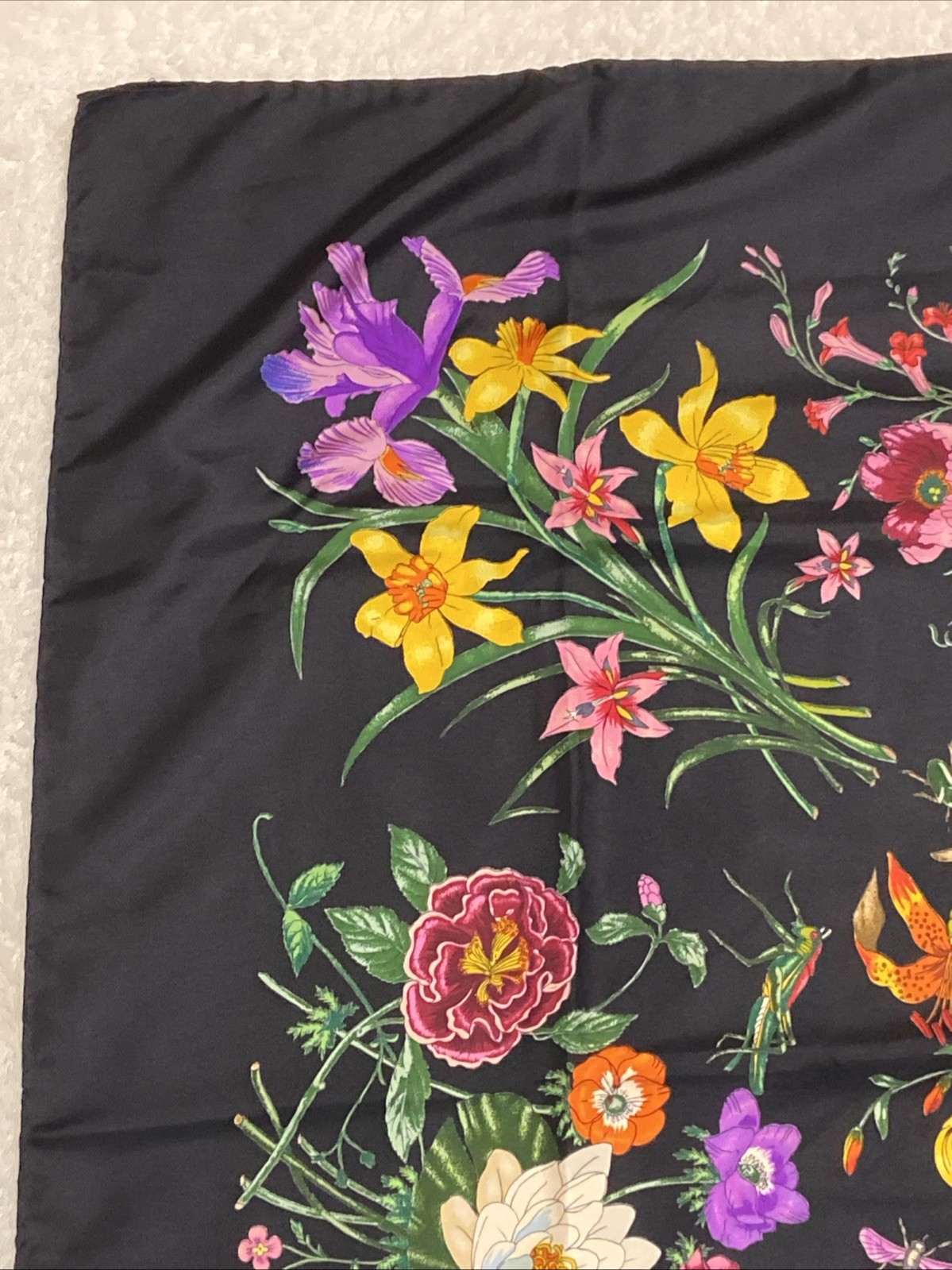 GUCCI Flora Silk Scarf 33in Flower Botanical Pattern Classic Luxury Italy