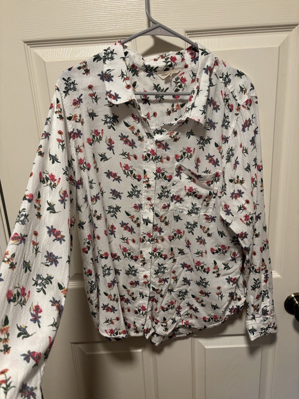 Lucky Brand Women’s White Floral Button-Front Top