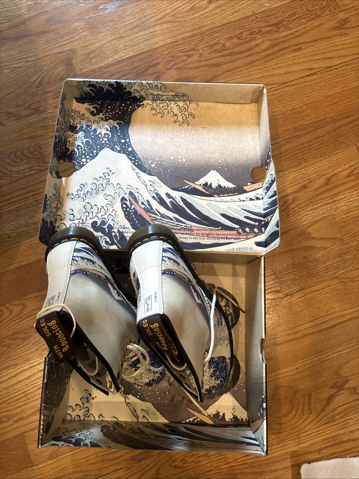 Dr. Martens 1460 The Met The Great Wave Limited Edition Leather Boots EU 45 BNWT