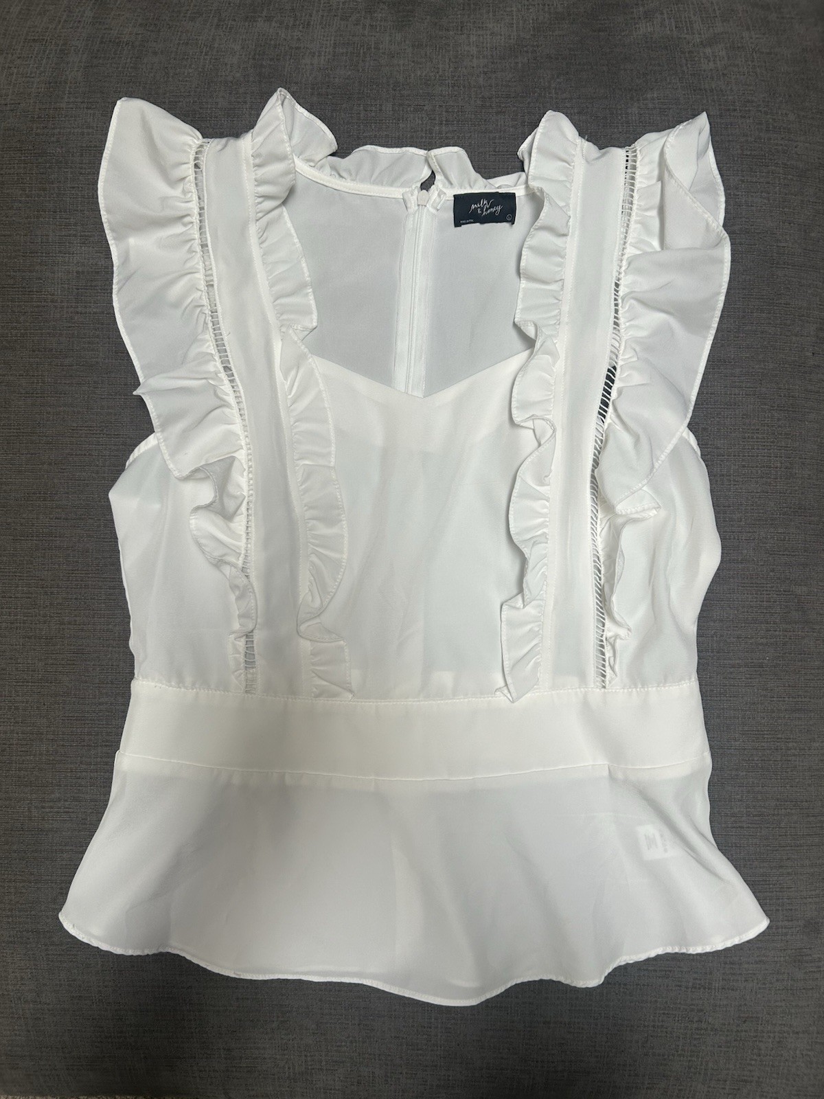 Milk and Honey White Blouse Size Large Zip Up Back Short Sleeve
