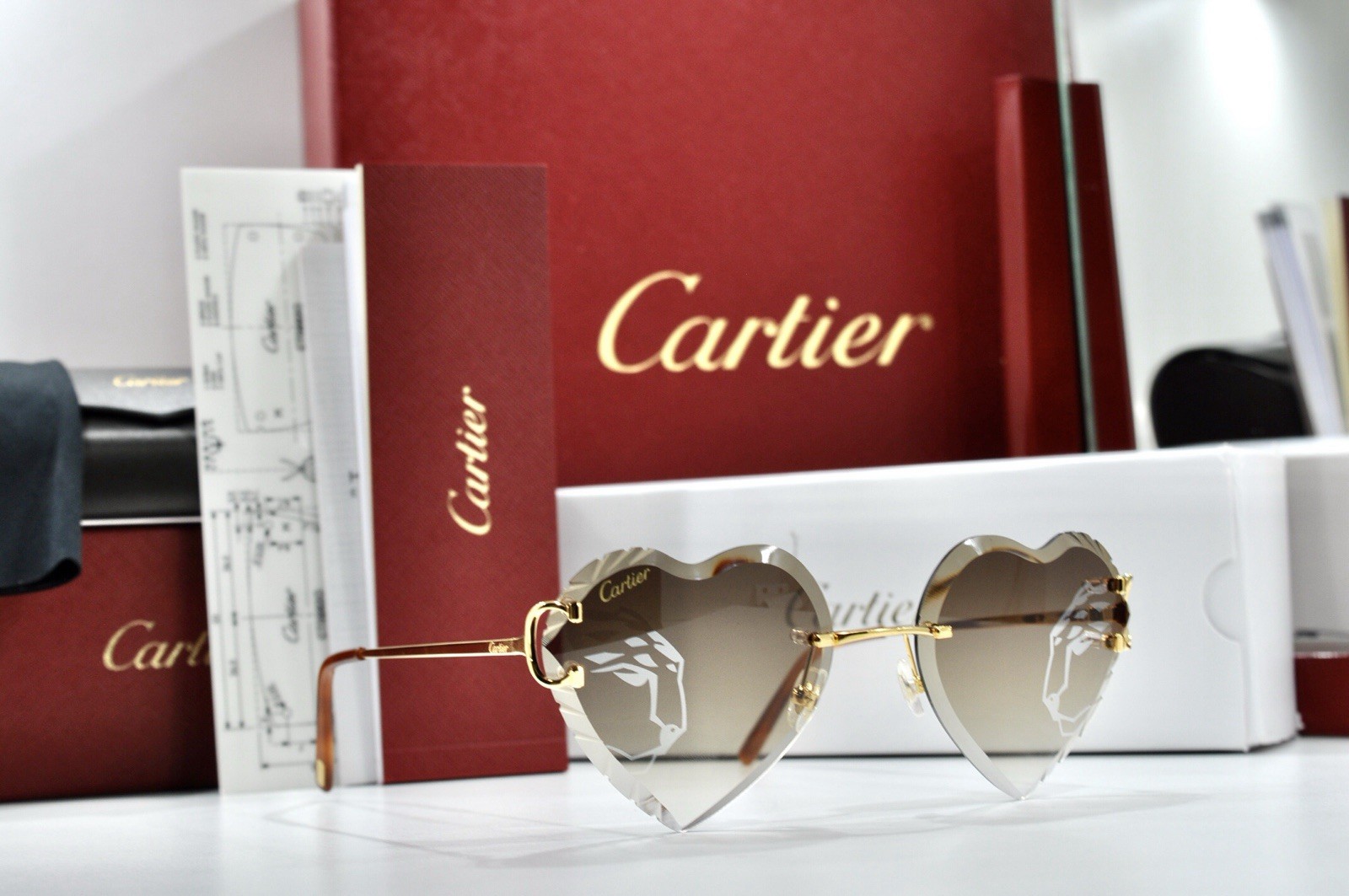 New Cartier rimless sunglasses glasses Diamond Cut heart decor Big C gold Frame