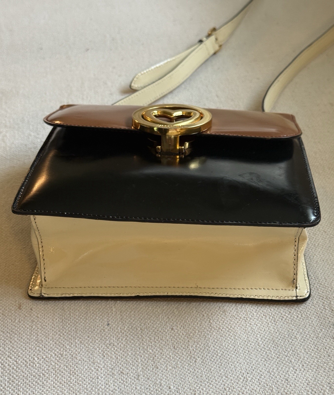 Vintage MOSCHINO Redwall Brown Black Ivory Leather Heart Clasp Crossbody Bag