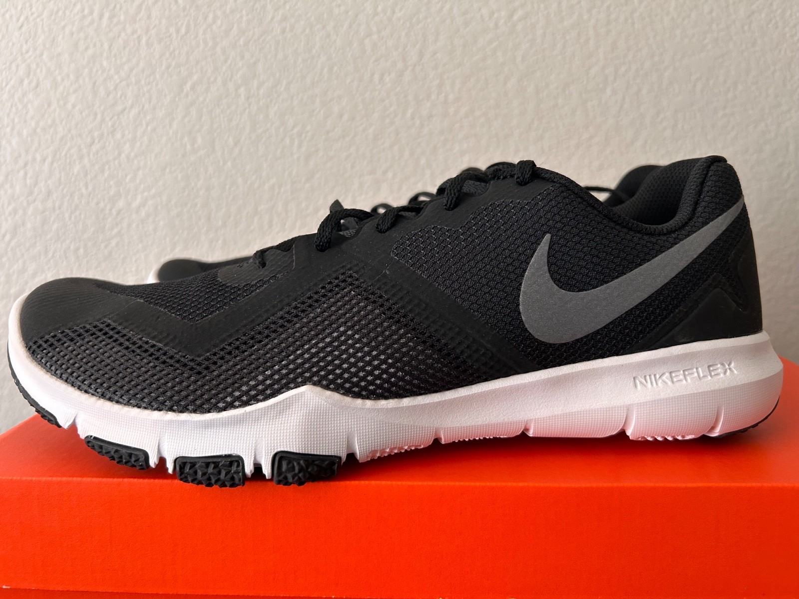Nike Flex Control TR2 Mens Size 13 4E (wide) New in box