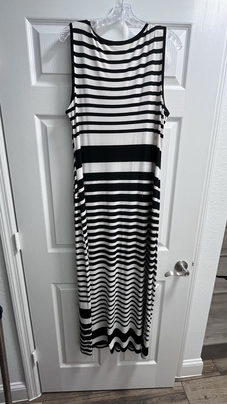 Chico’s Women’s Black/White Striped Knit Stretch Scoop Neck Shift Midi Dress 2