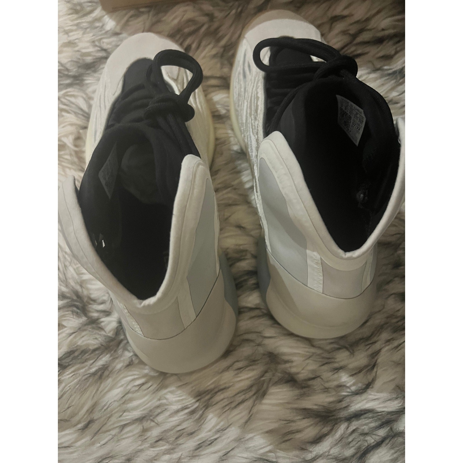 Adidas Yeezy QNTM “Quantum” – Men’s Size 9 – HQ2085