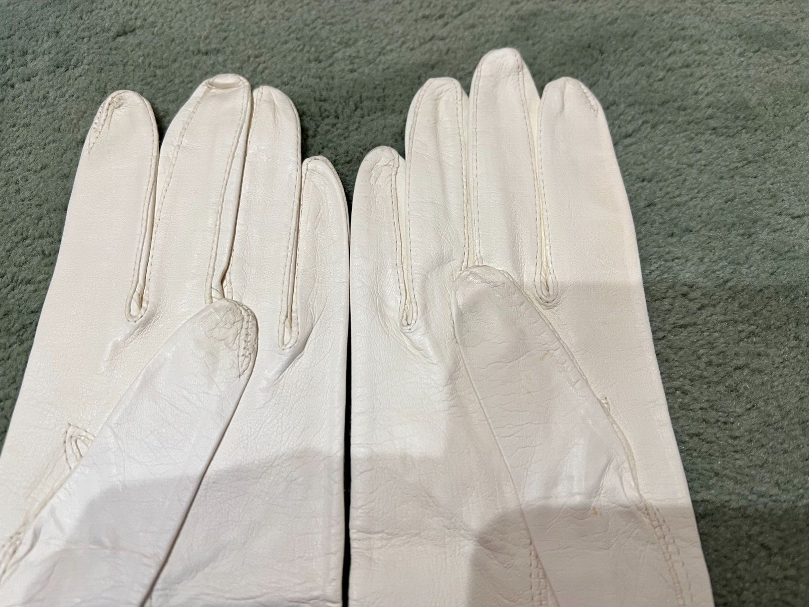 Vintage IVORY 12′ Leather Gloves Womens Sz 7 1/4 Made in ITALY EXCELLENT