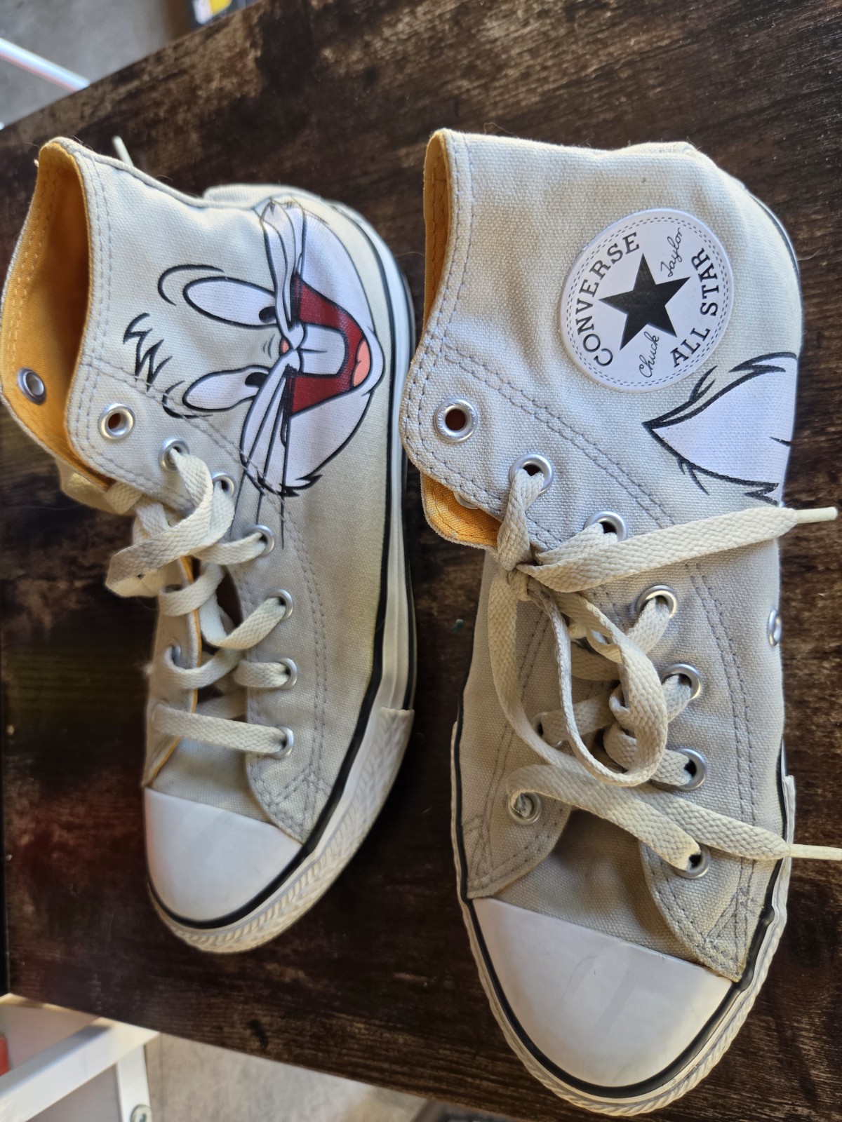 Limited Edition Converse All Star Looney Tunes Bugs Bunny Collaboration
