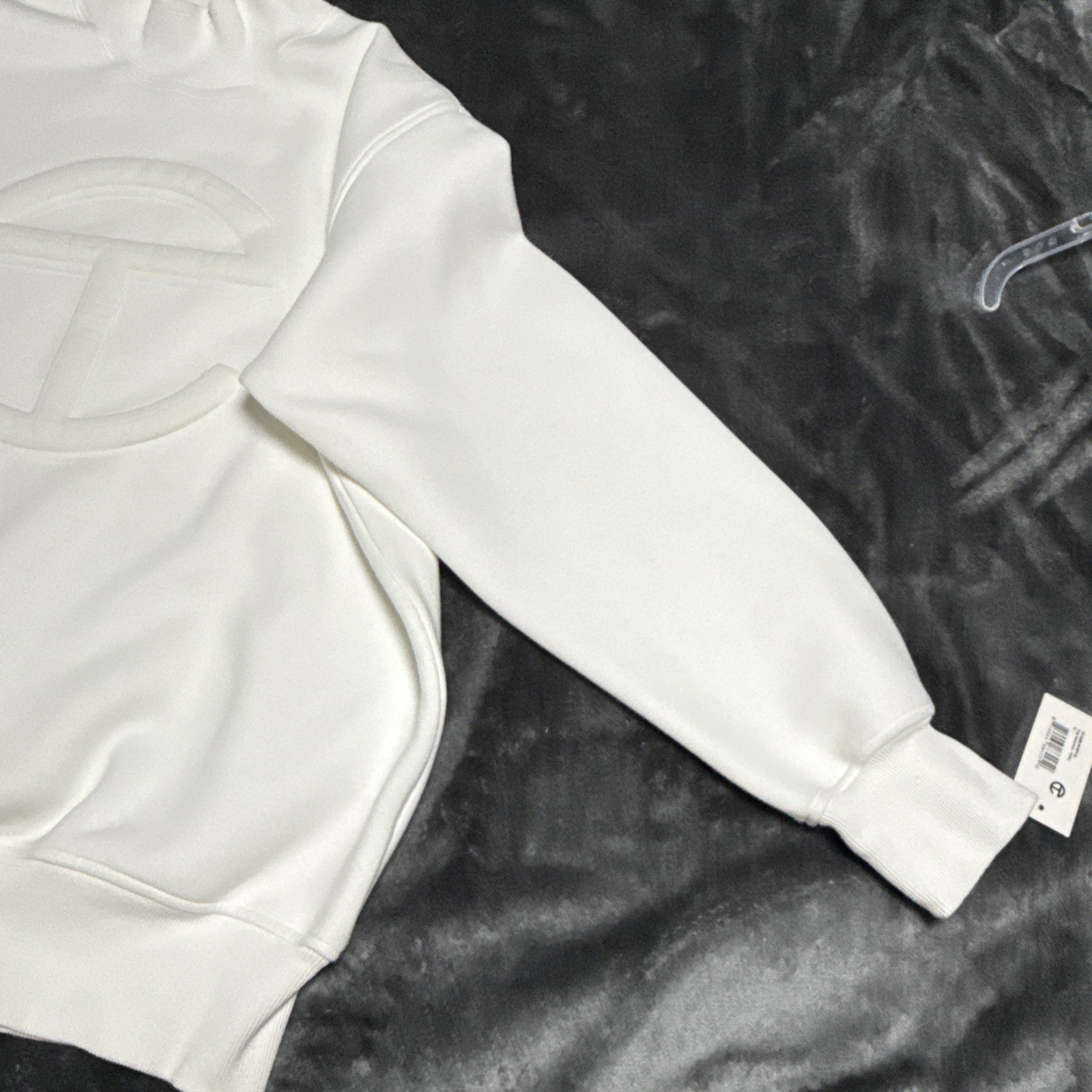 Telfar Telly Mockneck Sweatshirt in White Size XL
