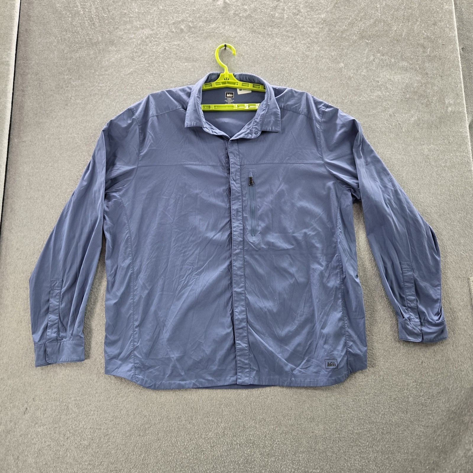 REI Men Button Up Shirt XXL Blue mesh Nylon Blend Outdoors Hiking Logo Zipper