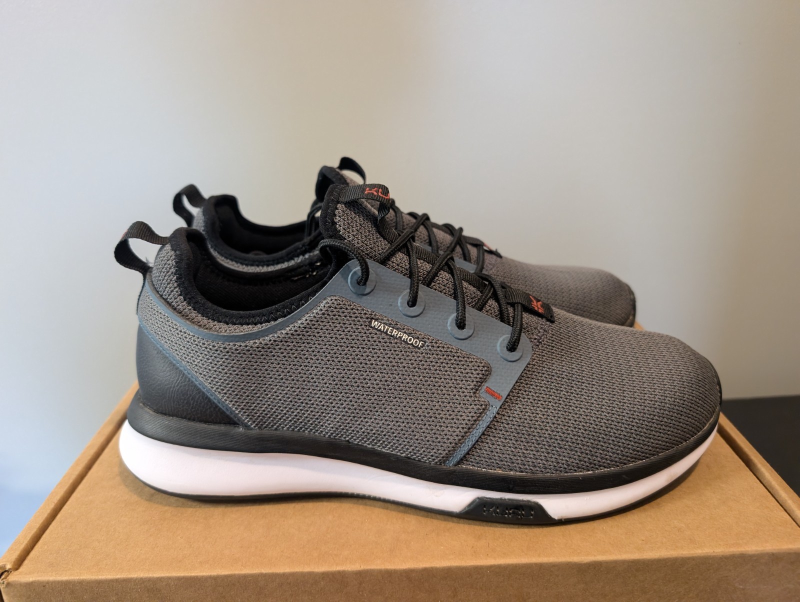 Kuru Atom Mens Sz 11 Waterproof Gray Black Athletic Walking Shoes Sneakers w/Box