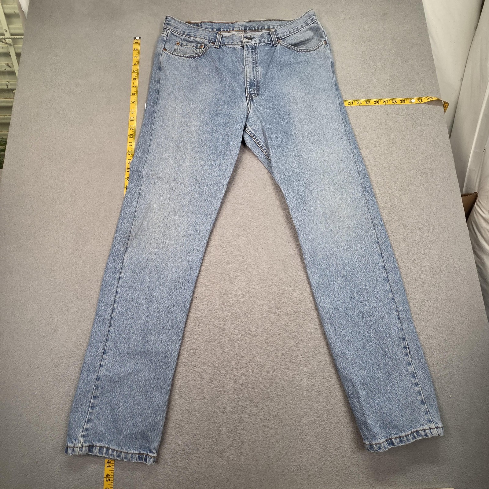 Levis 615 Jeans Mens Light Wash Blue Straight Leg Zip Fly Denim Fits 34×32