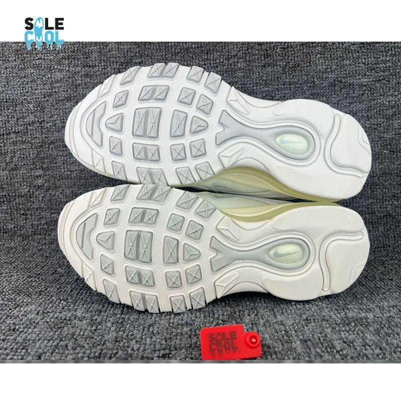 Nike Air Max 97 Triple White Pure Platinum Silver Women’s Shoes 921733-100