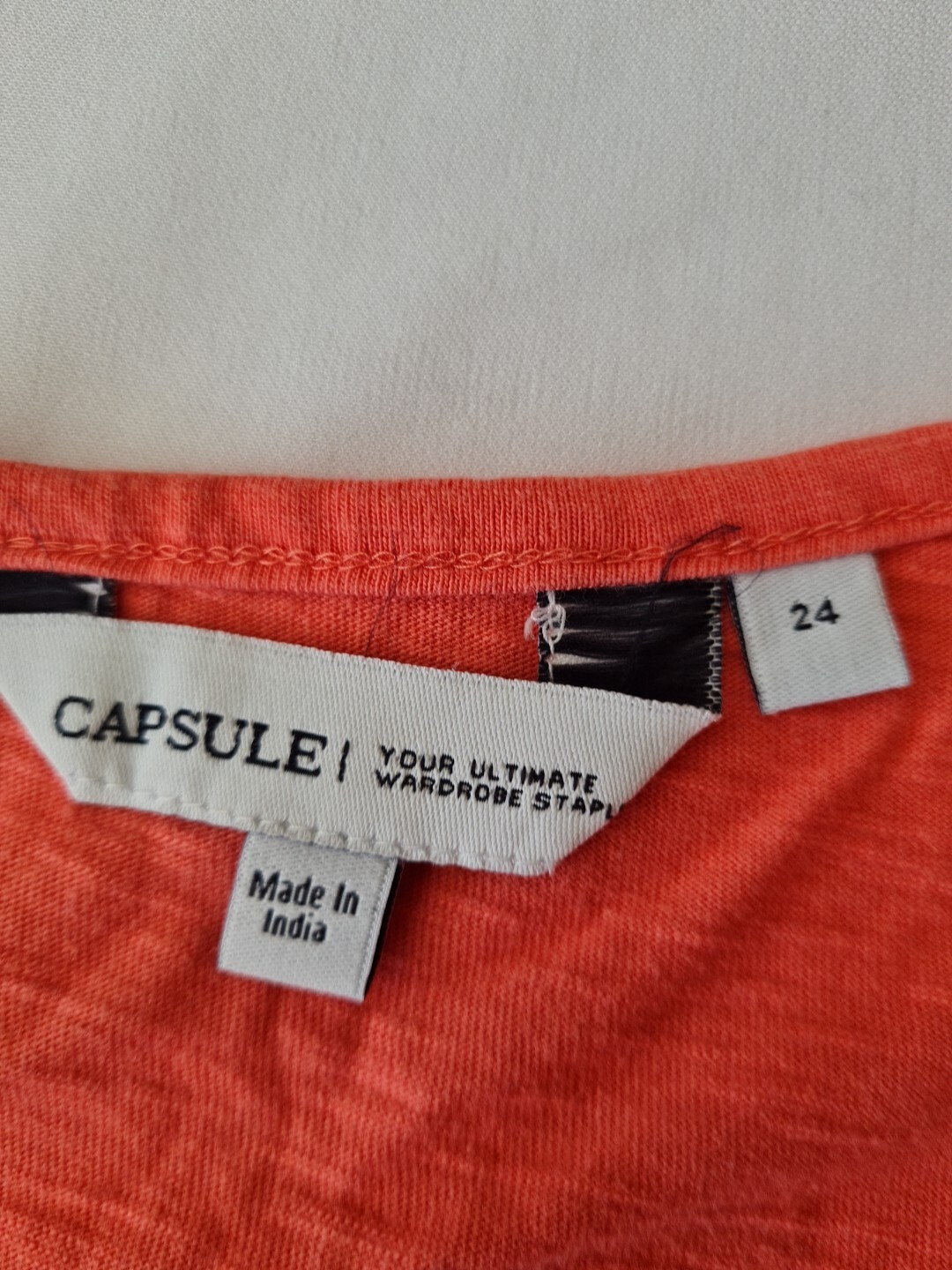 Ladies Top Capsule Size 24 Coral Embroidered Accents 29223