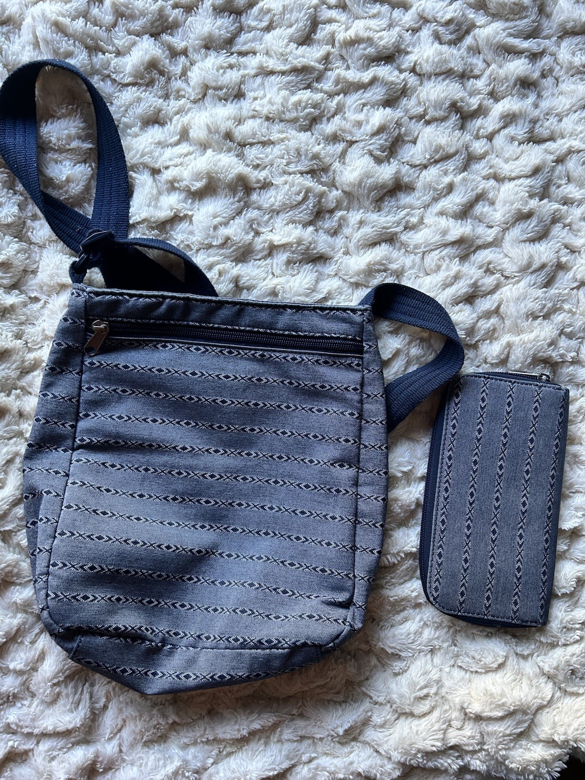 Dakine Crossbody Bag With Matching Wallet