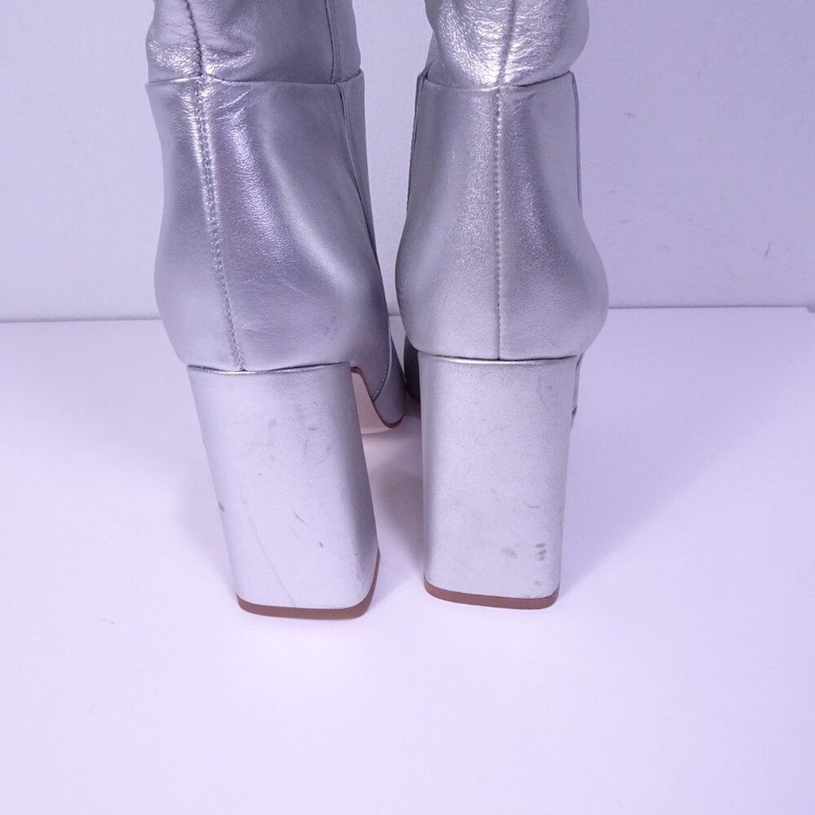 Cynthia Rowley Women’s Chloe Leather Tall Silver Boot Boots Sz 6 NWOB 498 IRRG