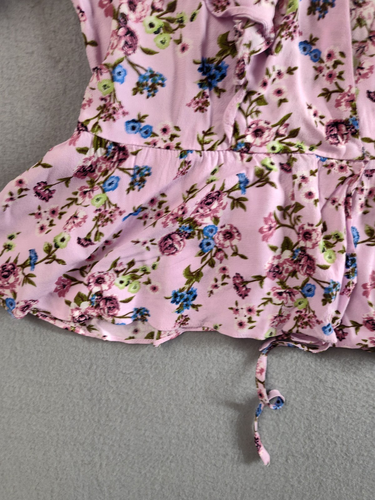 Forever 21 Women Romper M Purple Floral Ruffle Puff Sleeve V Neck Summer Casual