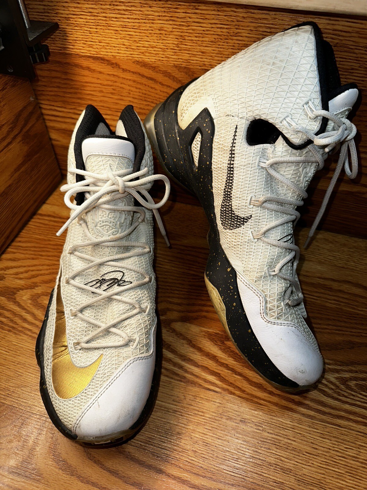 Nike Lebron James Elite 13 XIII White/Metallic Gold/Black 831923-170 Size 12