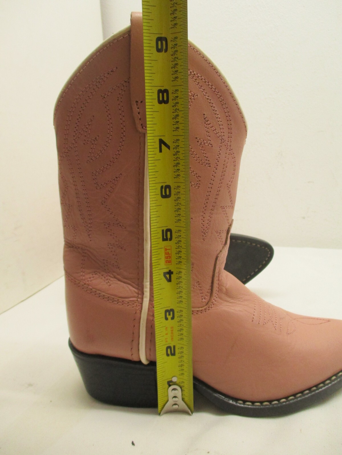 A JAMA PRODUCT Little Kid Size 12.5 Pink Leather Pointed Toe Cowboy Boots