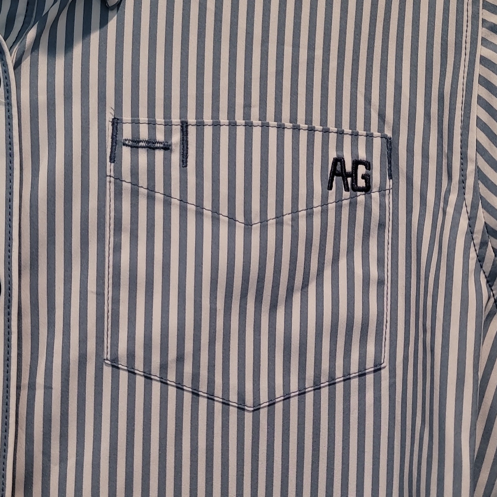 AG Gear womens medium Blue/White Striped Button-Up Long Sleeve dri-fit