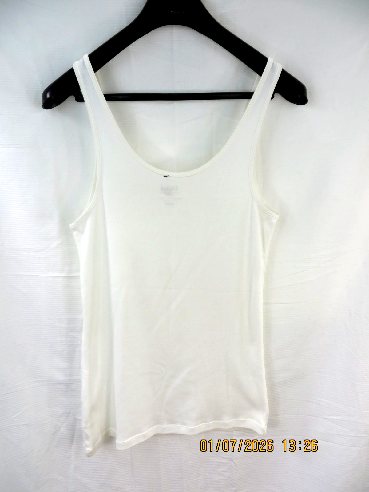 OLD NAVY TAMI FITTED SZ M/L White Super Soft Deep U-Neck Longer Tank Top Shirt