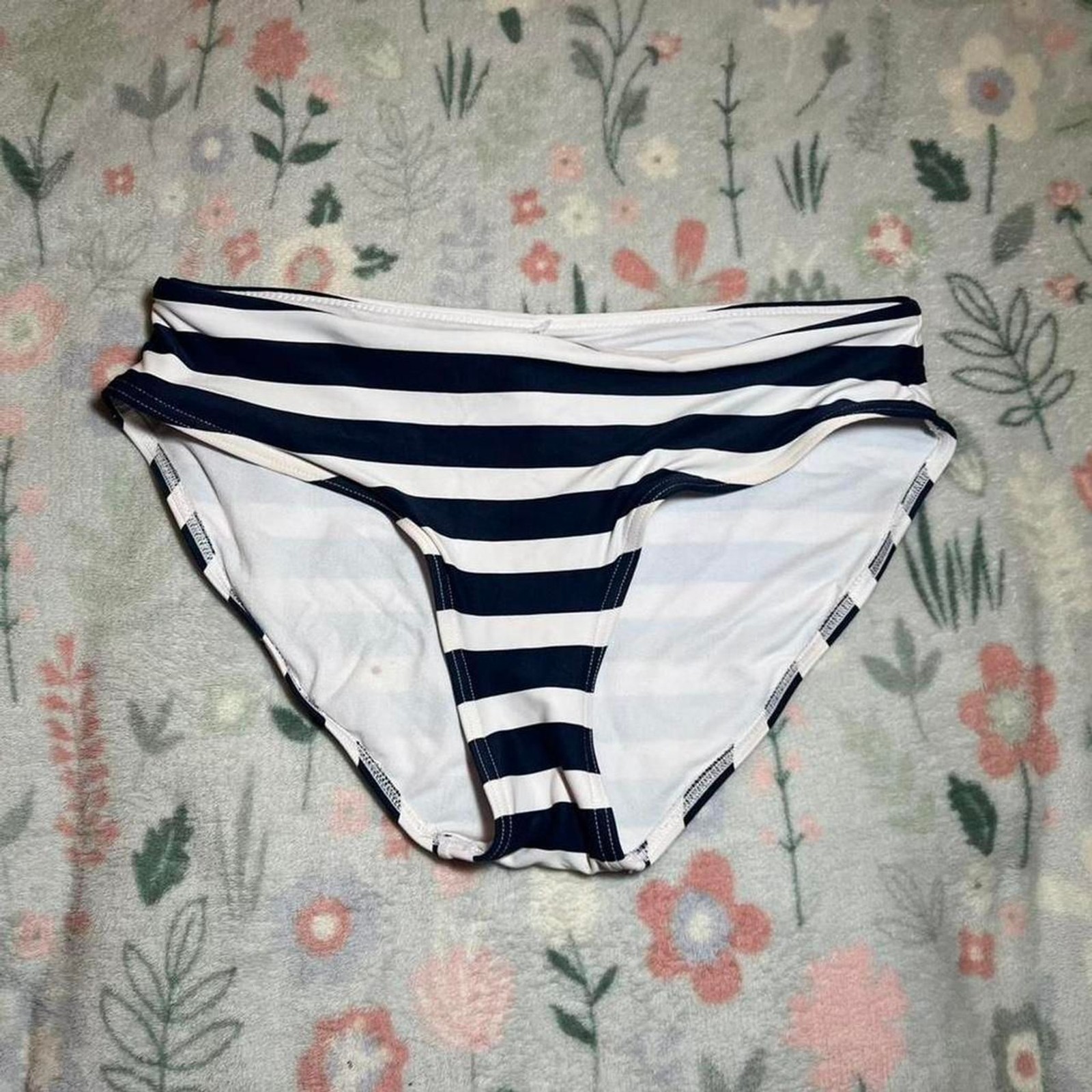Bond-Eye White Navy Striped Bikini Bottoms S Americana Y2K Nautical Coastal Prep
