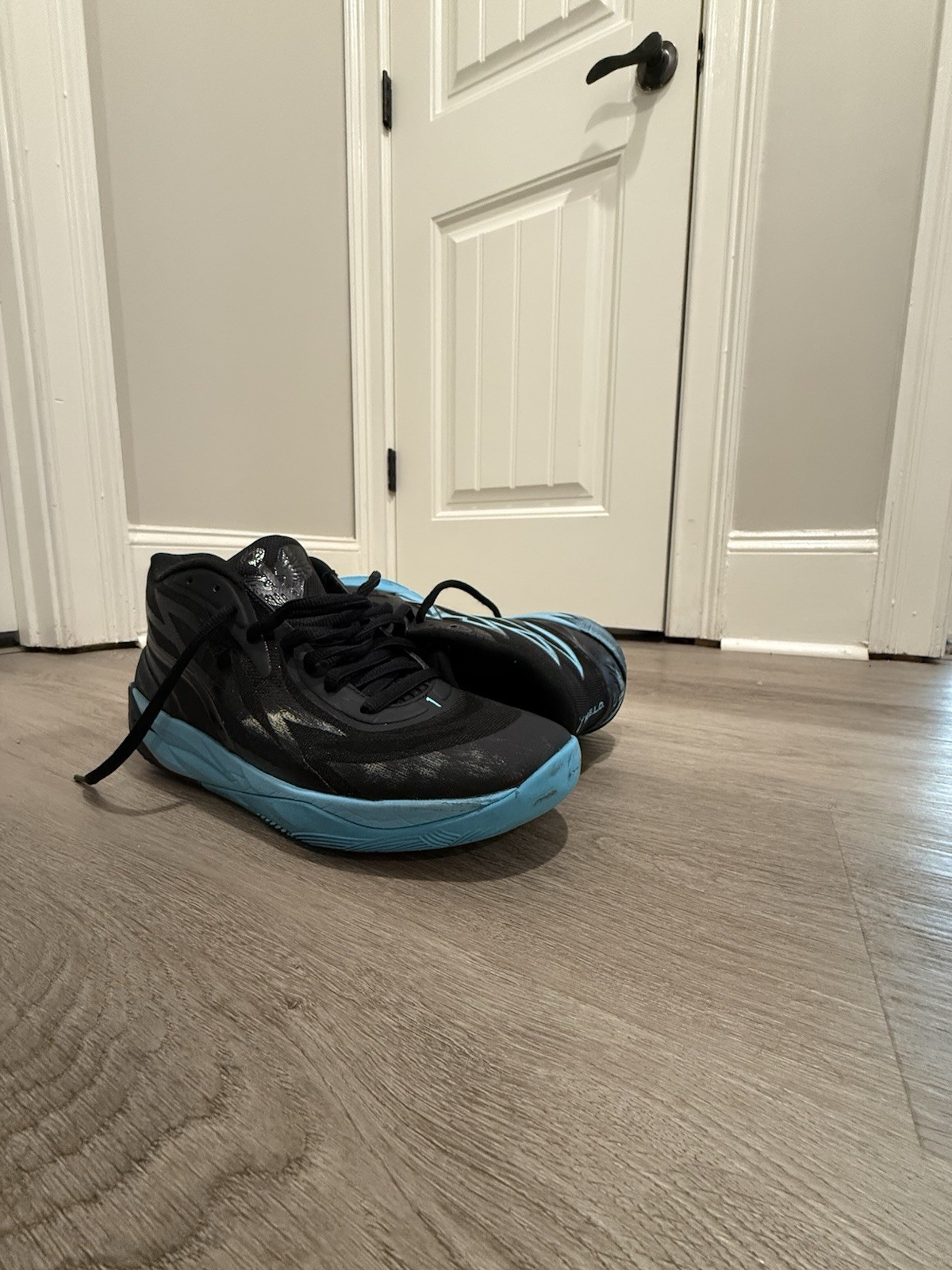 PUMA MB.02 Phenom Men’s Low Top Lace-Up Sneakers Black/Blue Mesh 377644-01