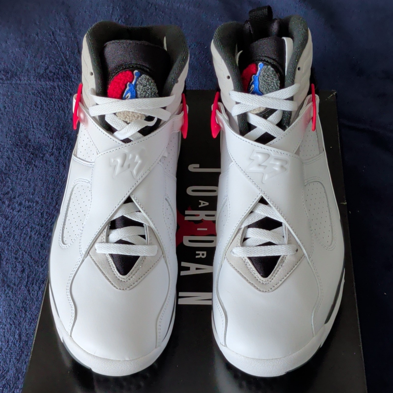 Jordan Air Jordan 8 Retro Bugs Bunny White/Black/True Red 305381-100