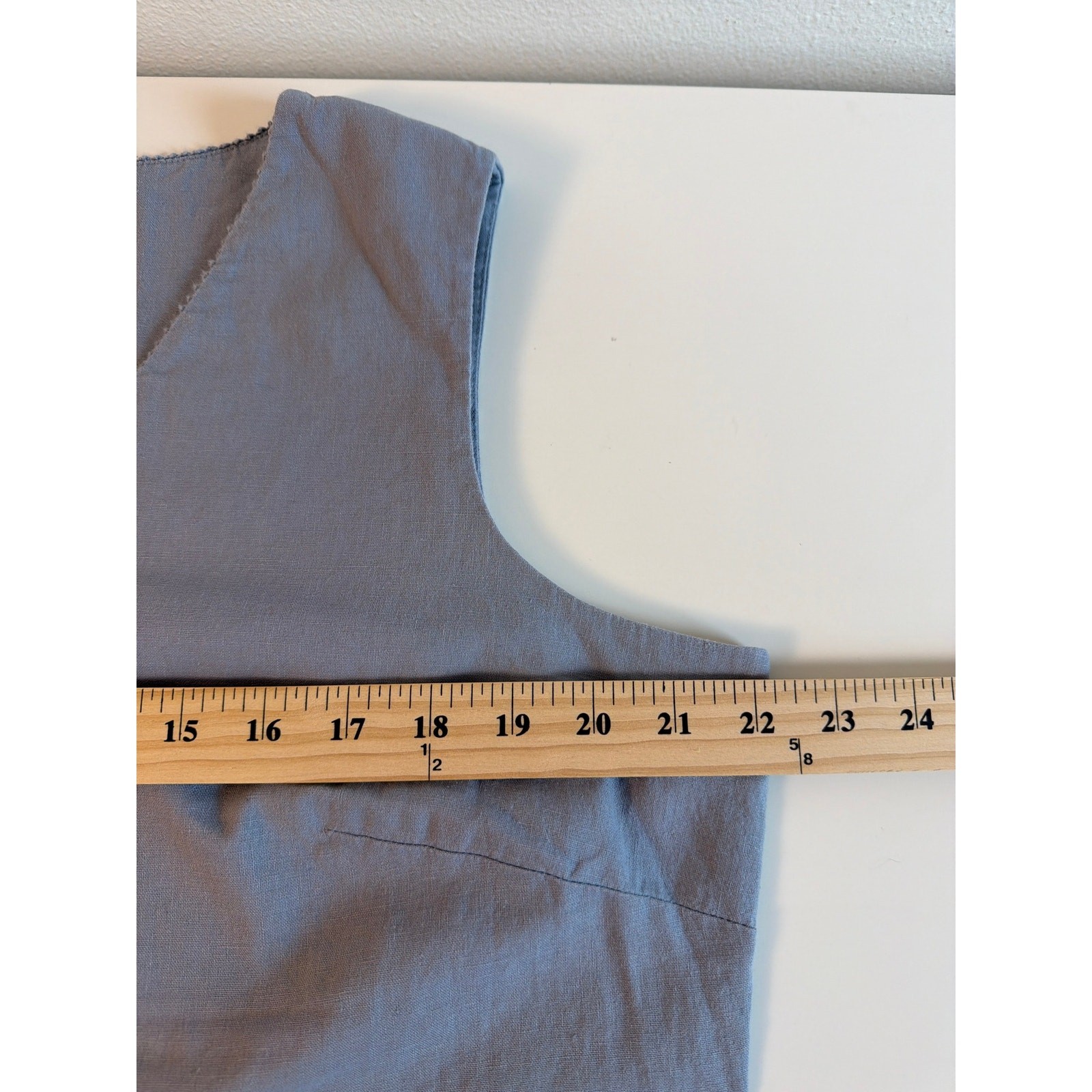 Norton McNaughton Linen Blend Floral Applique V-Neck Blue Grey Tank | Sz L
