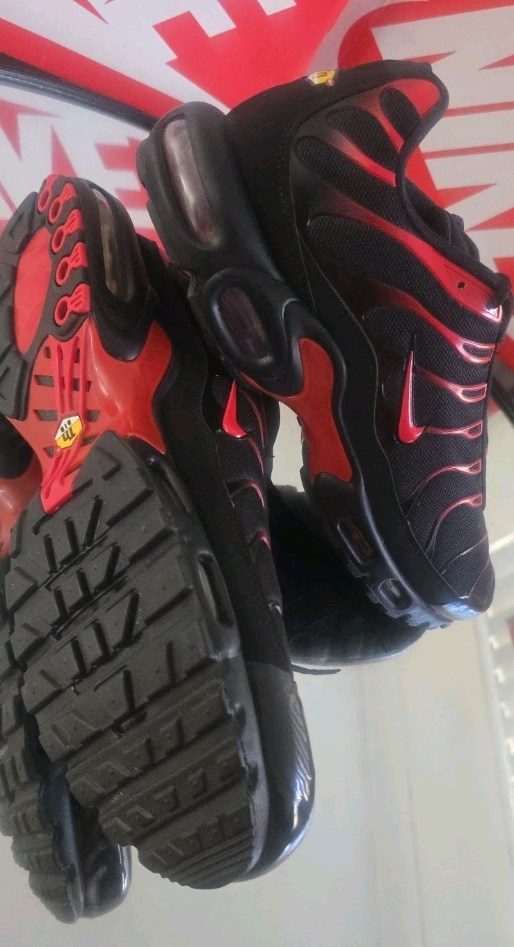 Nike Air Max Plus TN Black University Red CU4864-001 Men’s US 15 DS New OG Box