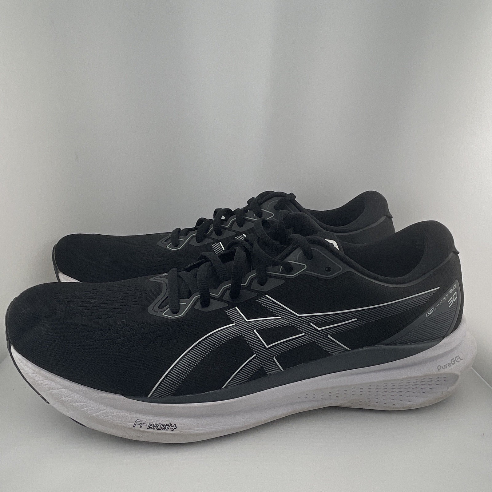 ASICS GEL-KAYANO 30 Men’s Running Shoes Black/White Low Top Lace Up 1011B548