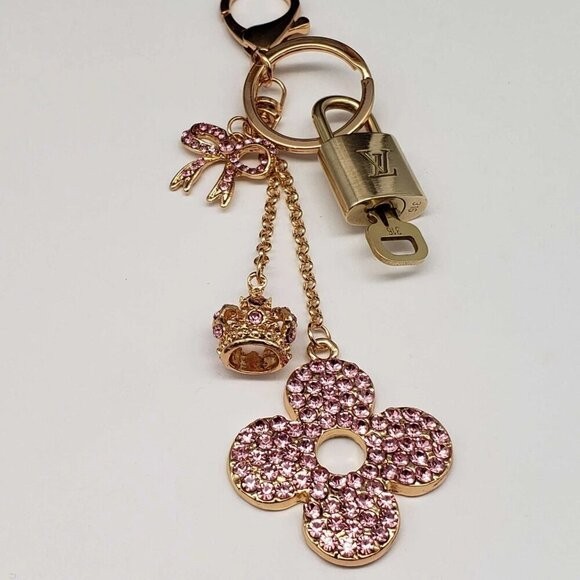LV Authentic Gold Lock & Key 🔑 Luxury Bag Charm w/ Unbranded Flower Keychain