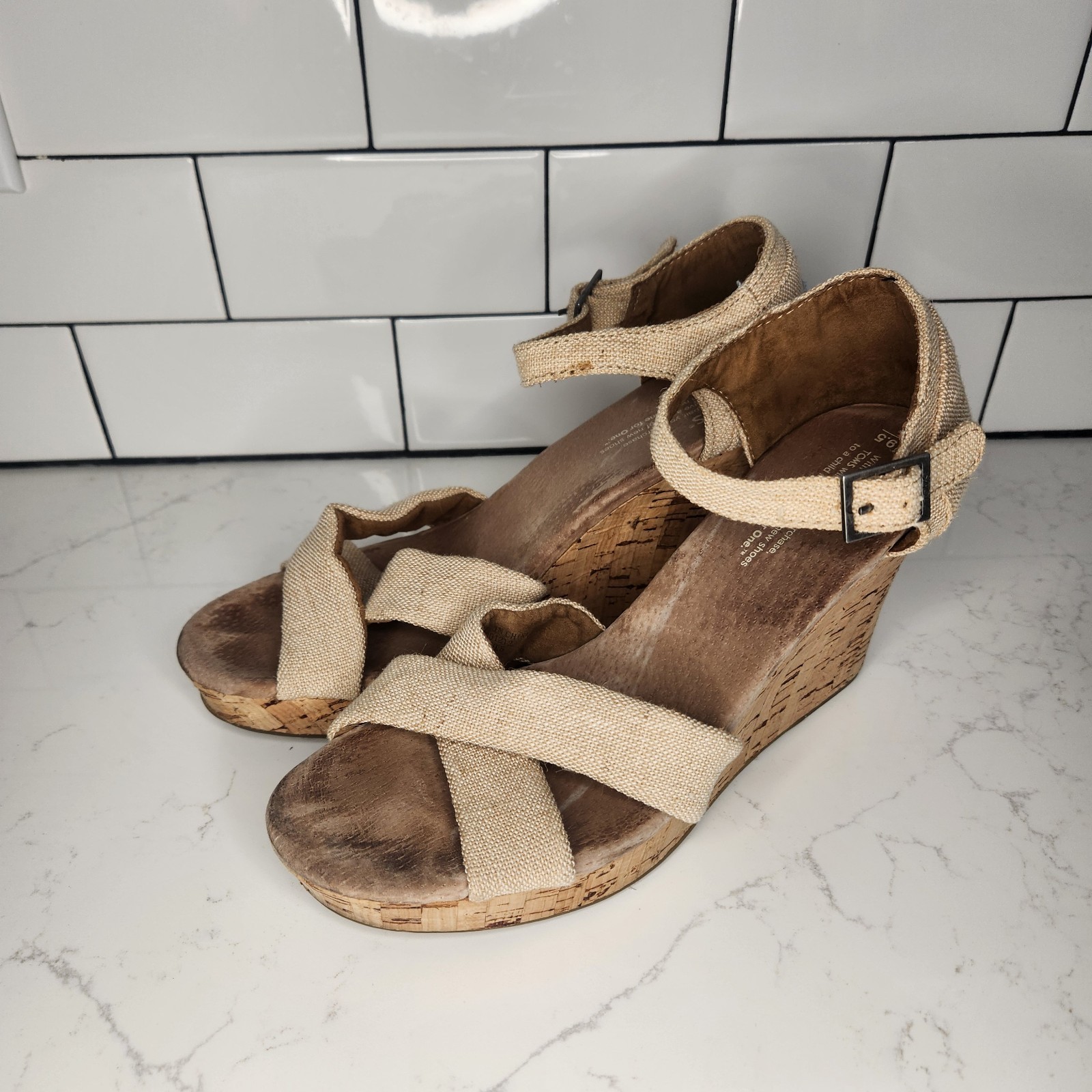 Toms Wedge TAN Cork Canvas Ankle Strap Buckle Sandal Sexy Neutral Core Size 9.5