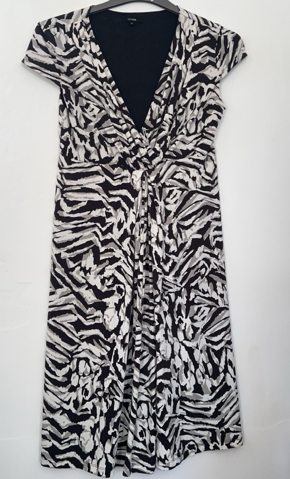 Linea Smooth Feel Dress Size 12
