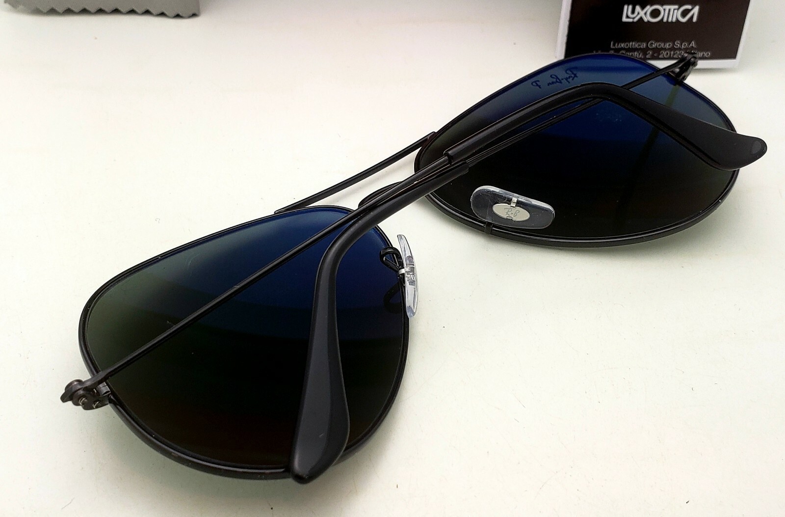 RAY-BAN Aviator Sunglasses RB 3025 002/58 58-14 Black Frames w/ Polarized Lenses