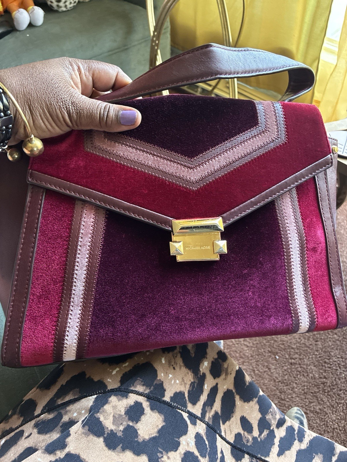 Women Burgundy Colorblock Top Handle Bag Push Lock Gold Hardware Lined Pockets
