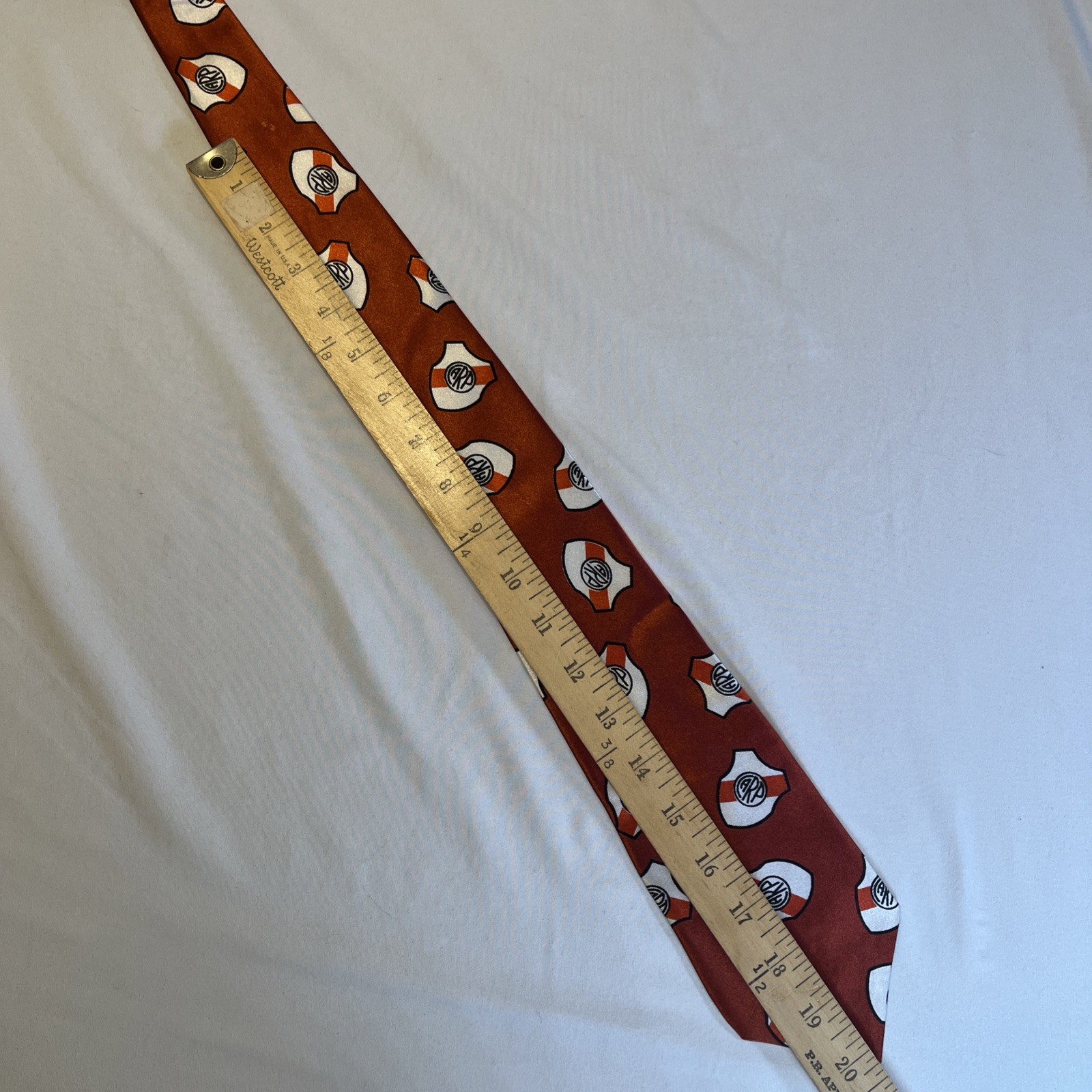 Necktie Argentina River Plate Futbol Soccer Hand Made Tie 56 x 3.5 Inches