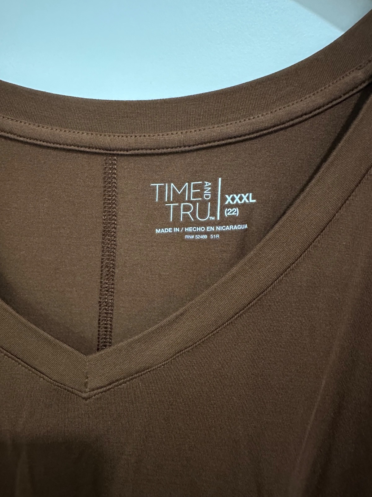 Women’s Time and Tru Short Sleeved V-Neck Top Brown XXXL/22