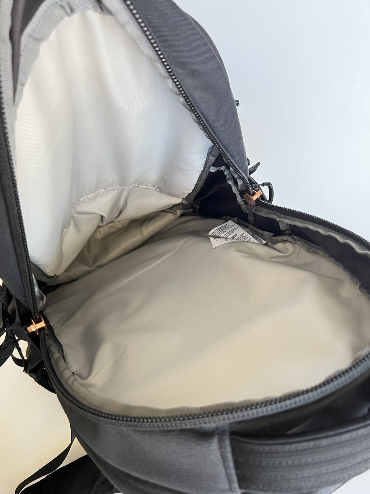 The North Face Recon Backpack – Black Pre-Owned, Clean & Functional