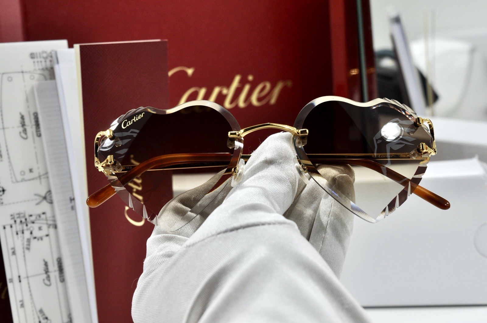 New Cartier rimless sunglasses glasses Diamond Cut heart decor Big C gold Frame