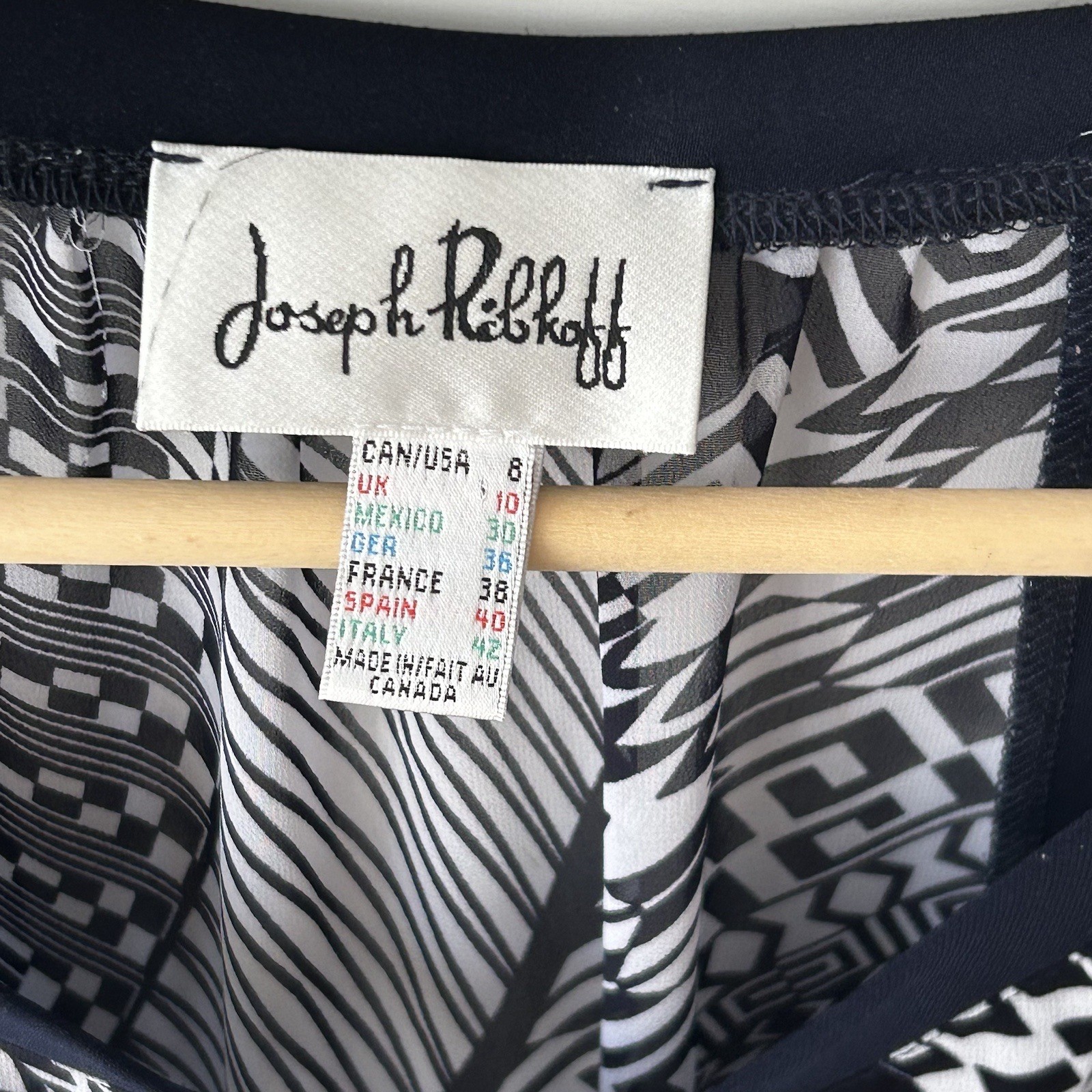 Joseph Ribkoff Top SIze 8 Black White Sleeveless Geometric Print Artsy Modern
