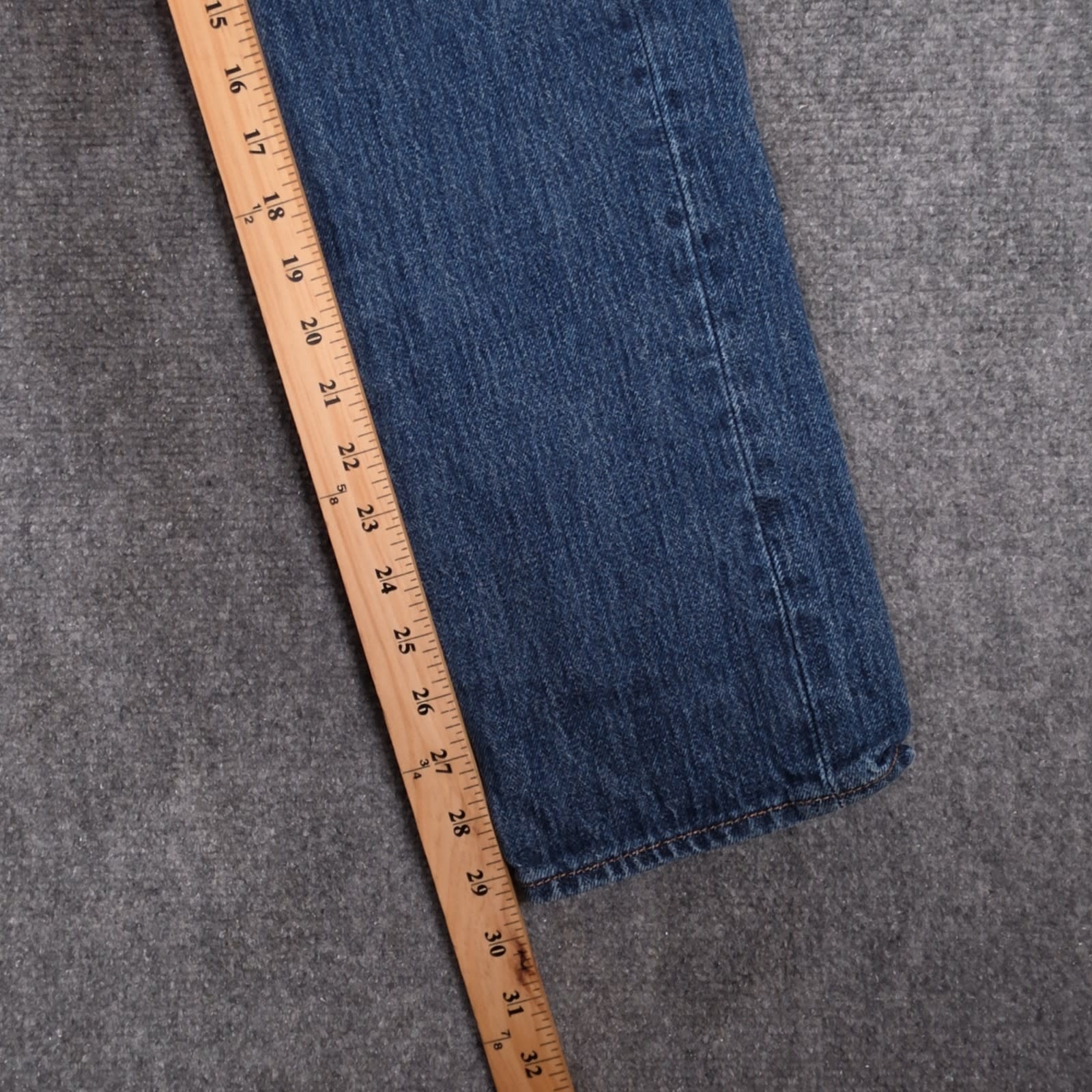 Levi’s 501 Original Fit Jeans Mens 28×30 Dark Blue Wash Button Fly Straight Leg
