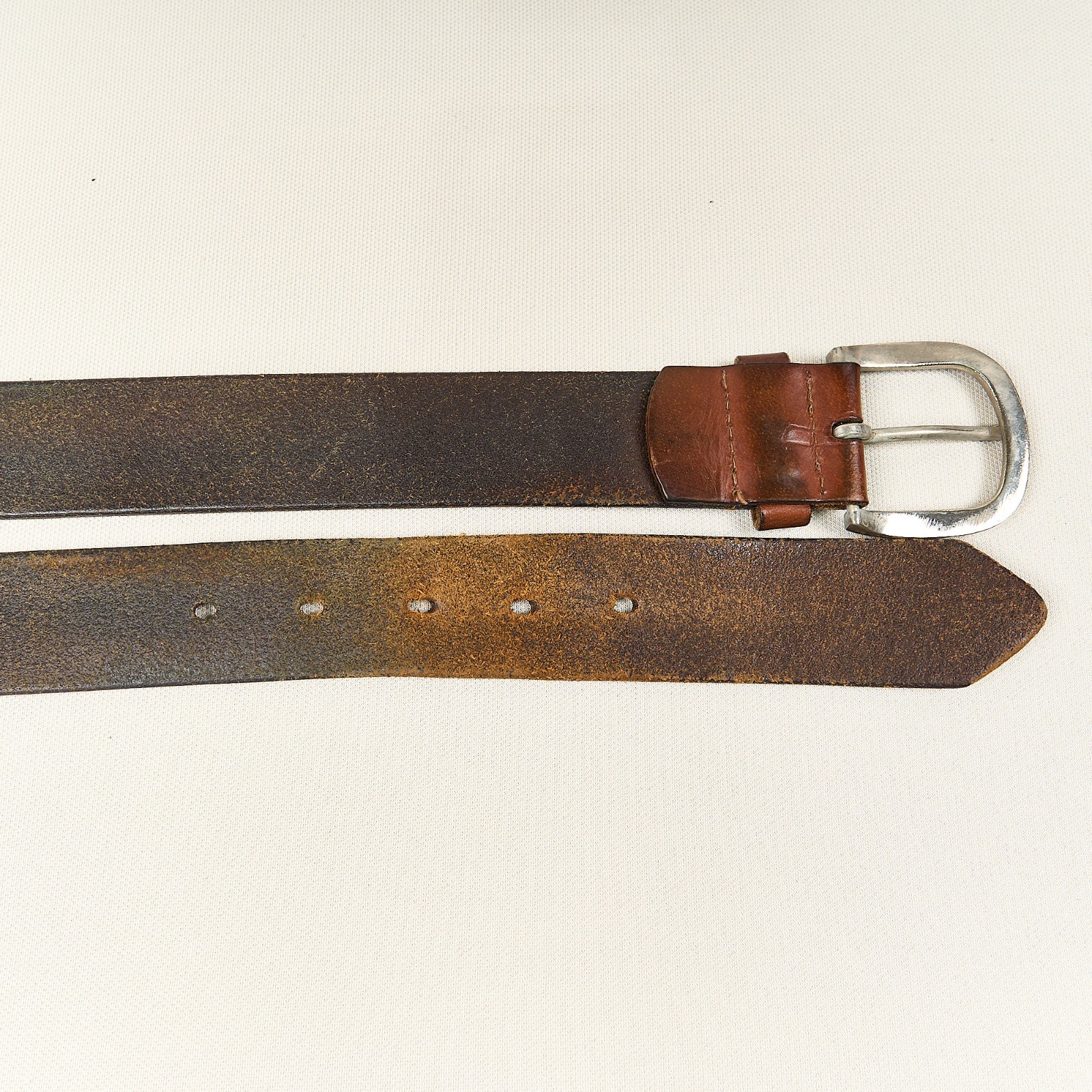 Brown Leather Belt Womens Sz M / 33 Nickel Buckle Floral Embossed 1.5″ Wide